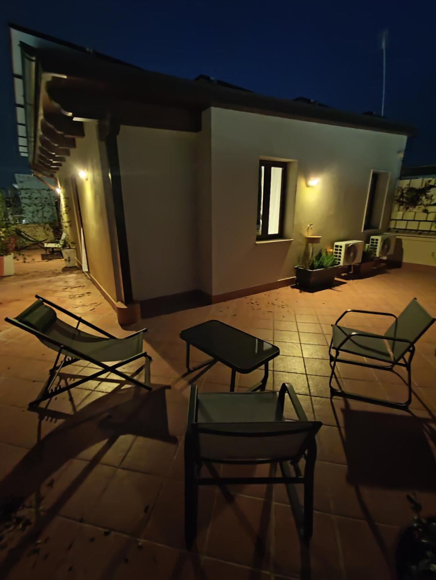 Trani Residence Buitenkant foto