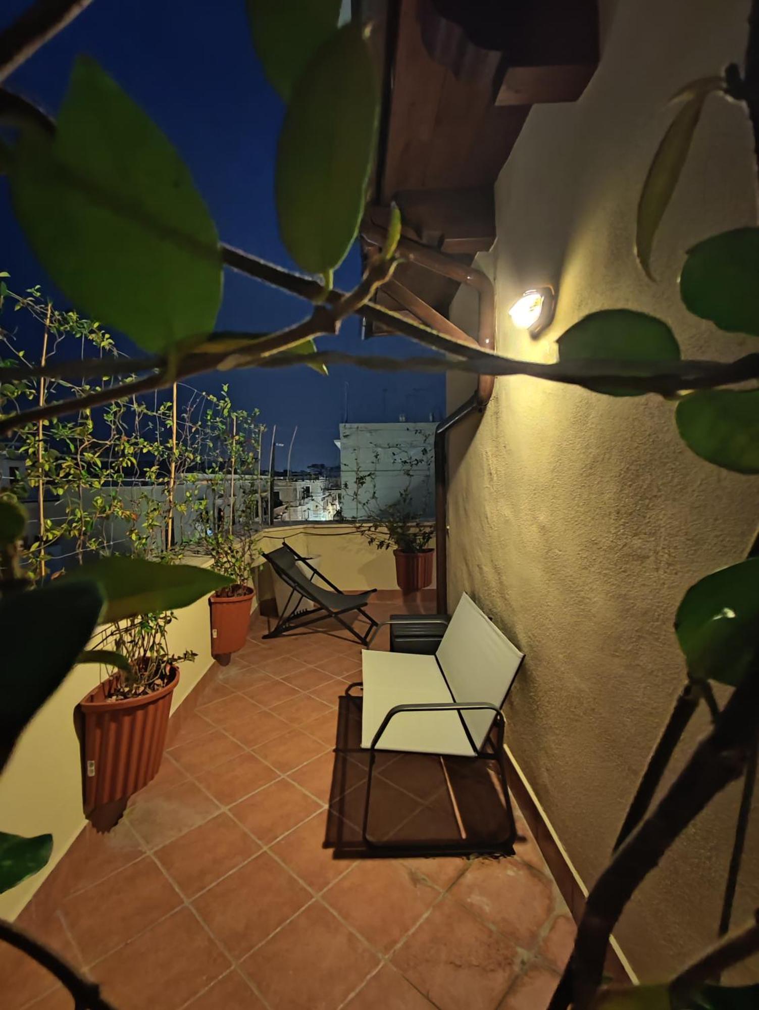 Trani Residence Buitenkant foto