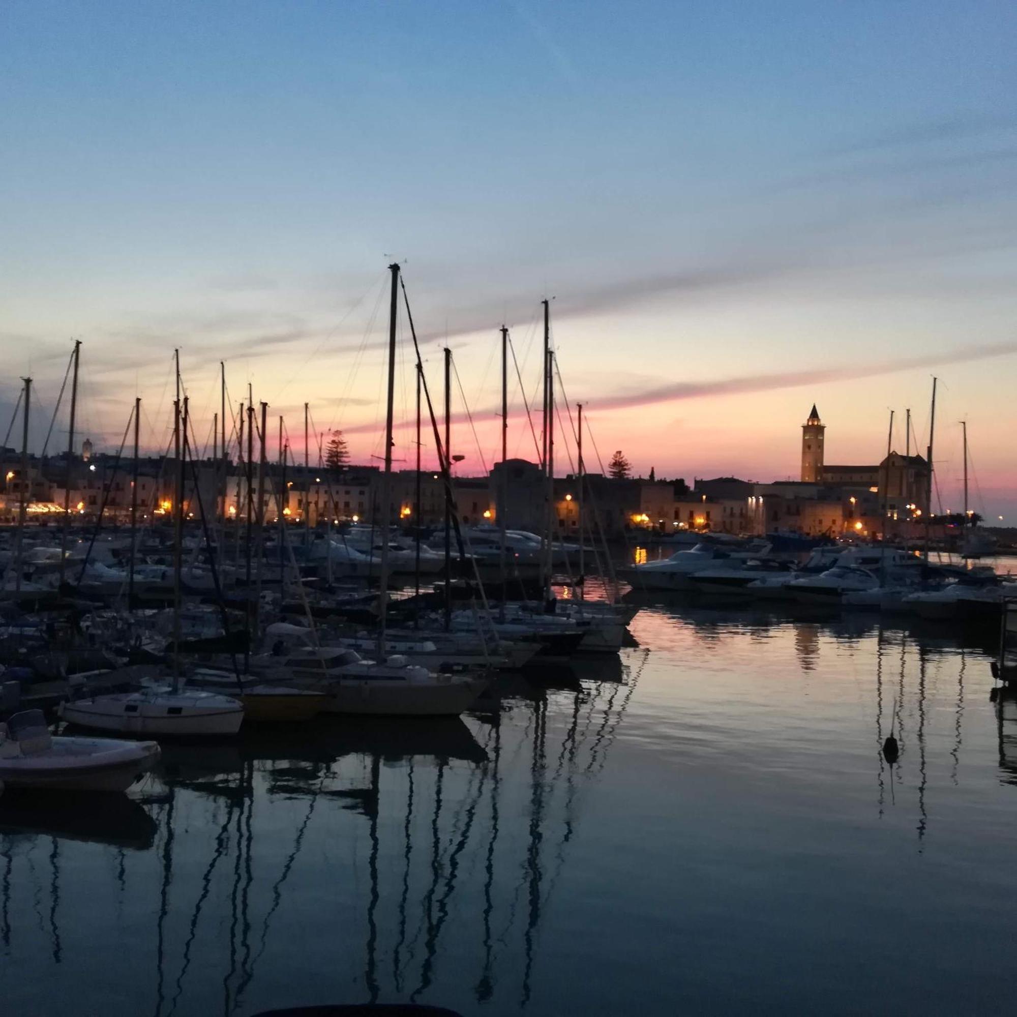 Trani Residence Buitenkant foto